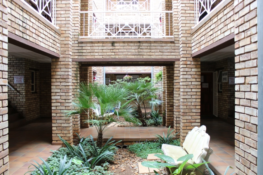 1 Bedroom Property for Sale in Kannoniers Park North West